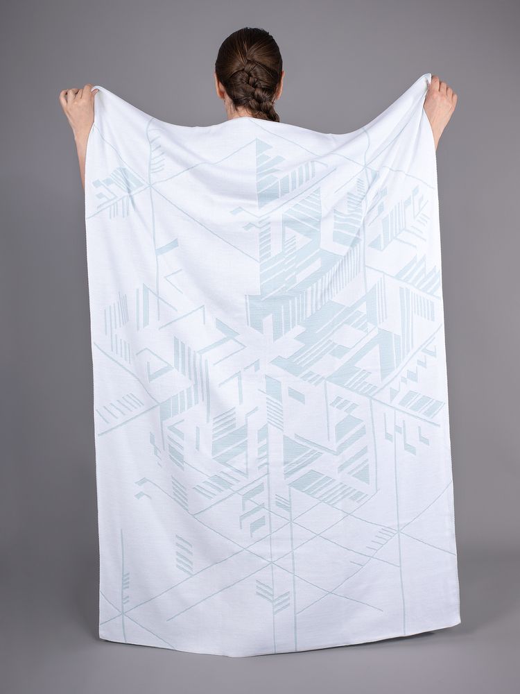 Плед Winterflake, бело-голубой с люрексом - фото 2