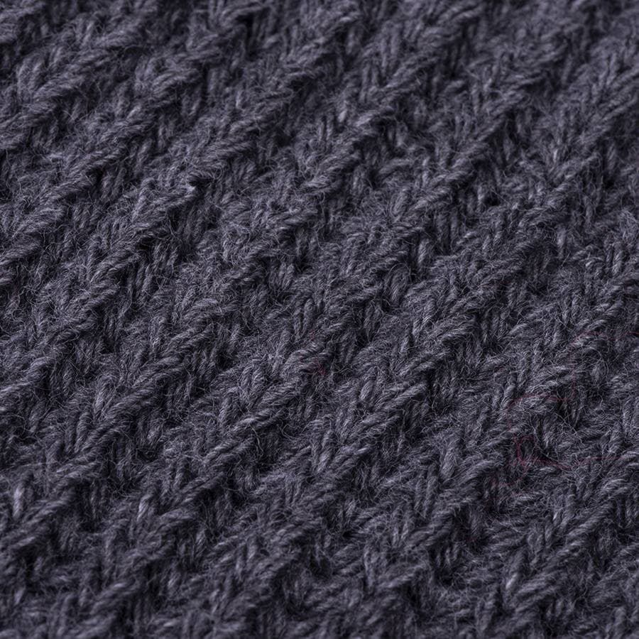 Шапка и шарф GoSnow с ярким пoмпоном и кисточками красный - фото 5