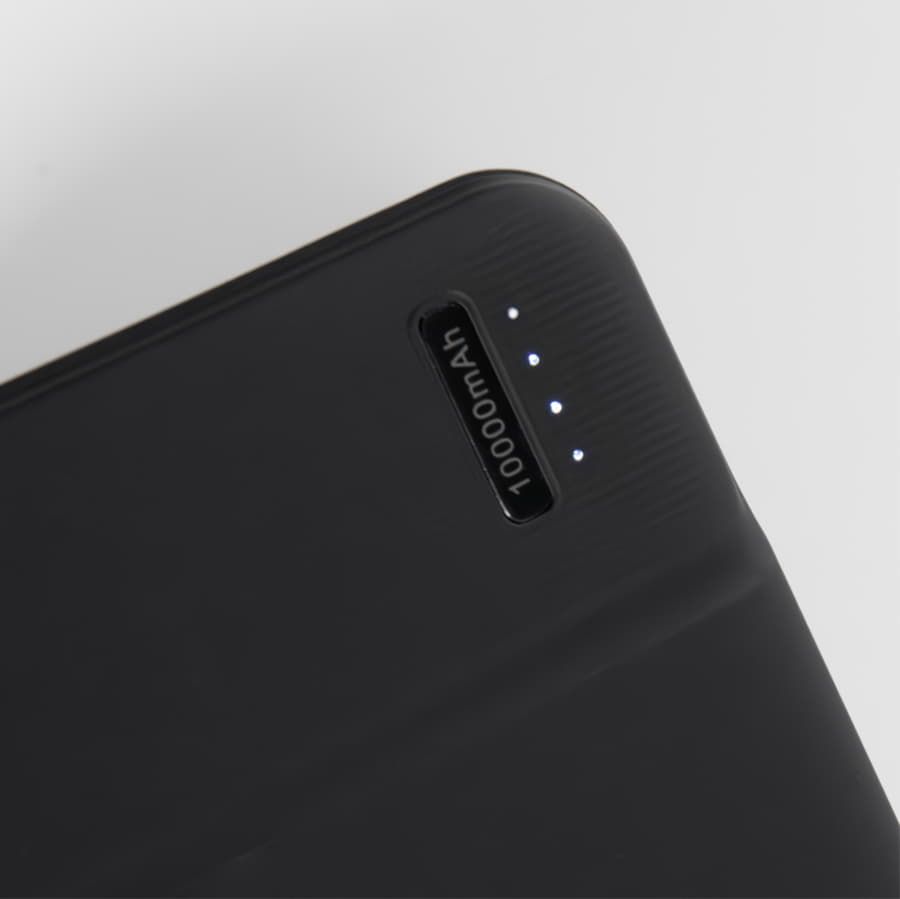 Универсальный аккумулятор Flash 10 10000 мАч с подсветкой и soft touch черный 13,7х6,87х1,55мм - фото 4