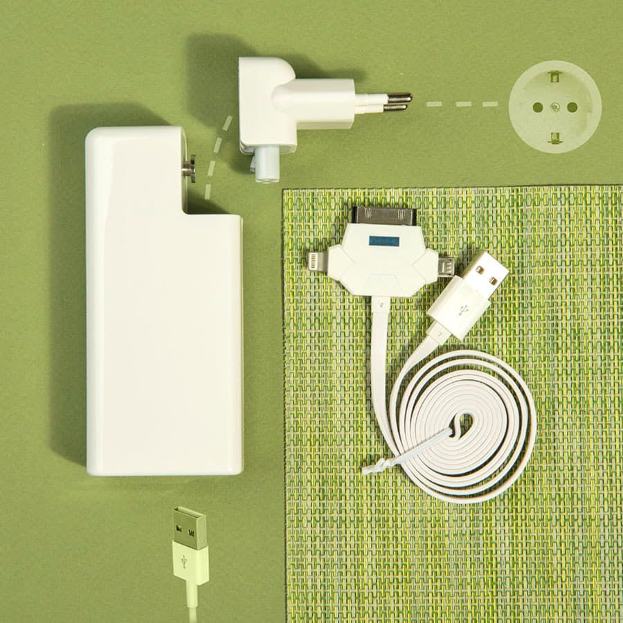 Универсальное зарядное устройство Connector 6000mAh белый - фото 9
