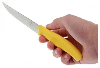 Набор ножей Victorinox Swiss Classic 6.7936.12L8B 6.7936.12L8B для пиццы компл.:2предм. желтый блистер - фото 8