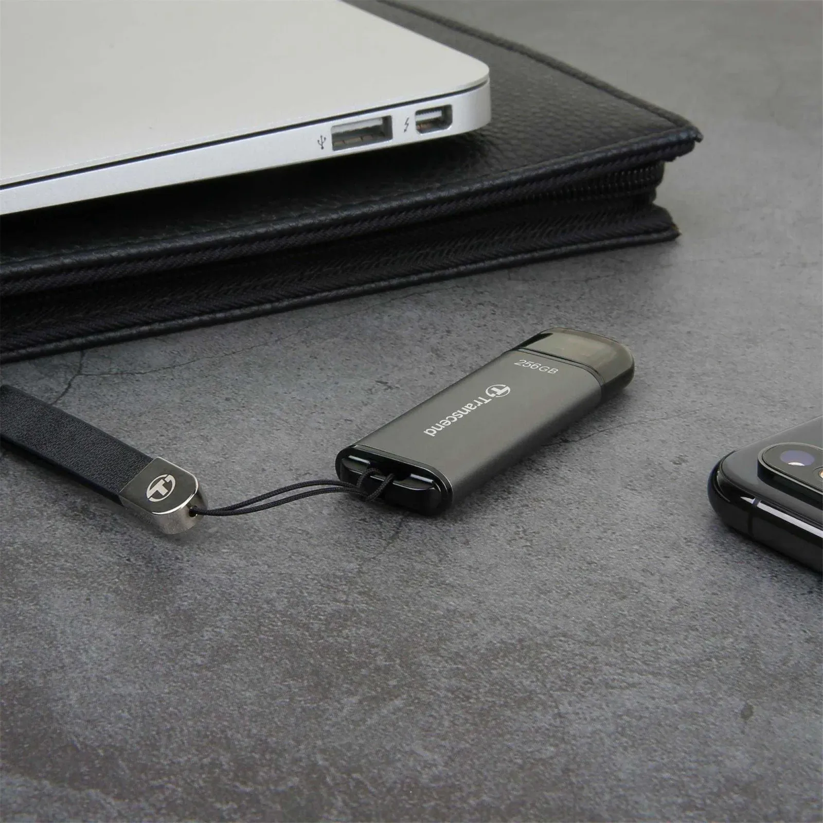 Флеш Диск Transcend 256Gb Jetflash 920 TS256GJF920 USB3.0 темно-серый, 256 ГБ - фото 5
