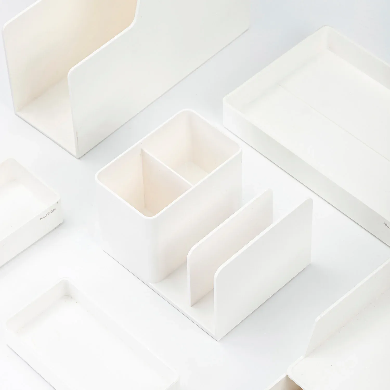 Лотки и подставки DELI ENS950WHITE