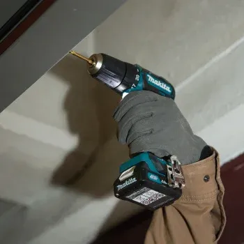 Дрель-шуруповерт Makita DF332DWAE аккум. патрон:быстрозажимной кейс в комплекте - фото 7
