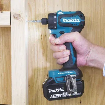 Дрель-шуруповерт Makita DDF083Z аккум. патрон:шестигр.1/4 - фото 8