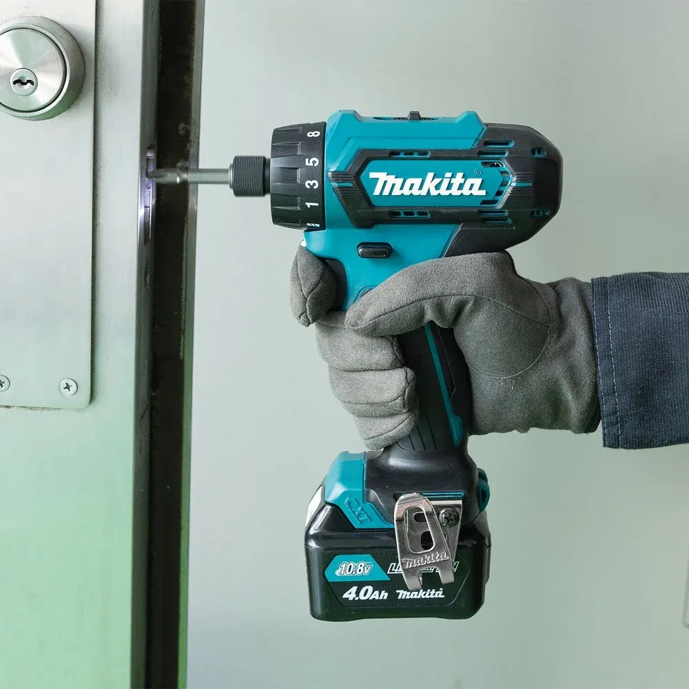 Дрель-шуруповерт Makita DF033DWAE аккум. патрон:шестигр.1/4 кейс в комплекте - фото 2