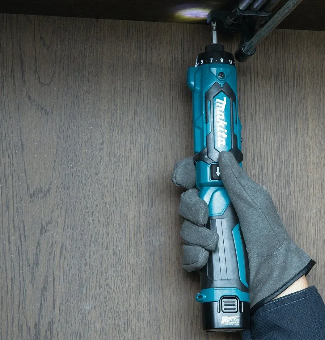 Отвертка аккум. Makita DF012DSE аккум. патрон:шестигранник 6.35 мм 1/4 кейс в комплекте - фото 3