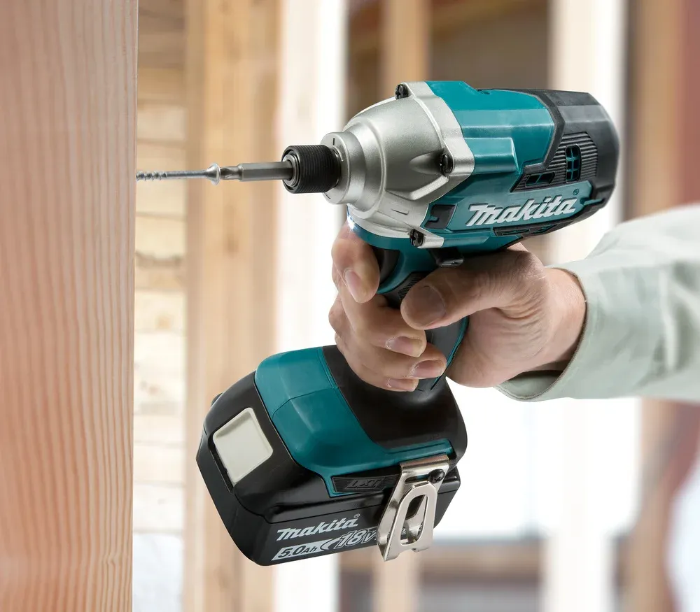Шуруповерт Makita DTD156Z аккум. патрон:шестигр.1/4 - фото 2