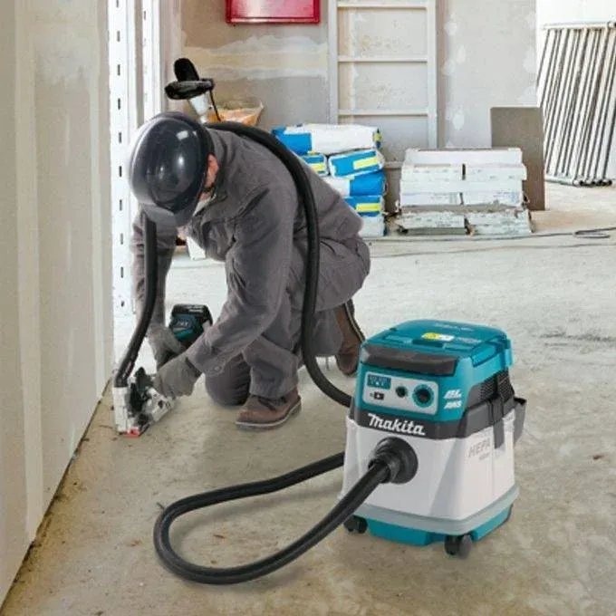 Строительный пылесос Makita DVC150LZ уборка: сухая/влажная белый - фото 6