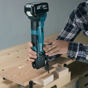 Многофункциональный инструмент Makita DTM51Z 390Вт синий/черный - фото 7