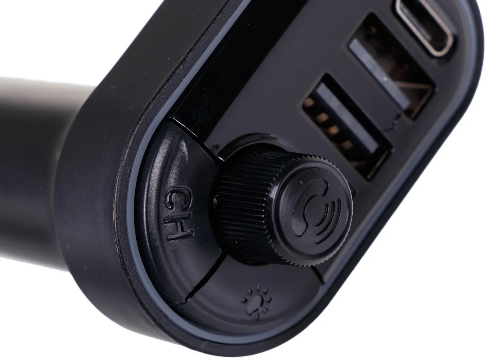 Автомобильный FM-модулятор ACV FMT-128B черный MicroSD BT USB 38762 - фото 4