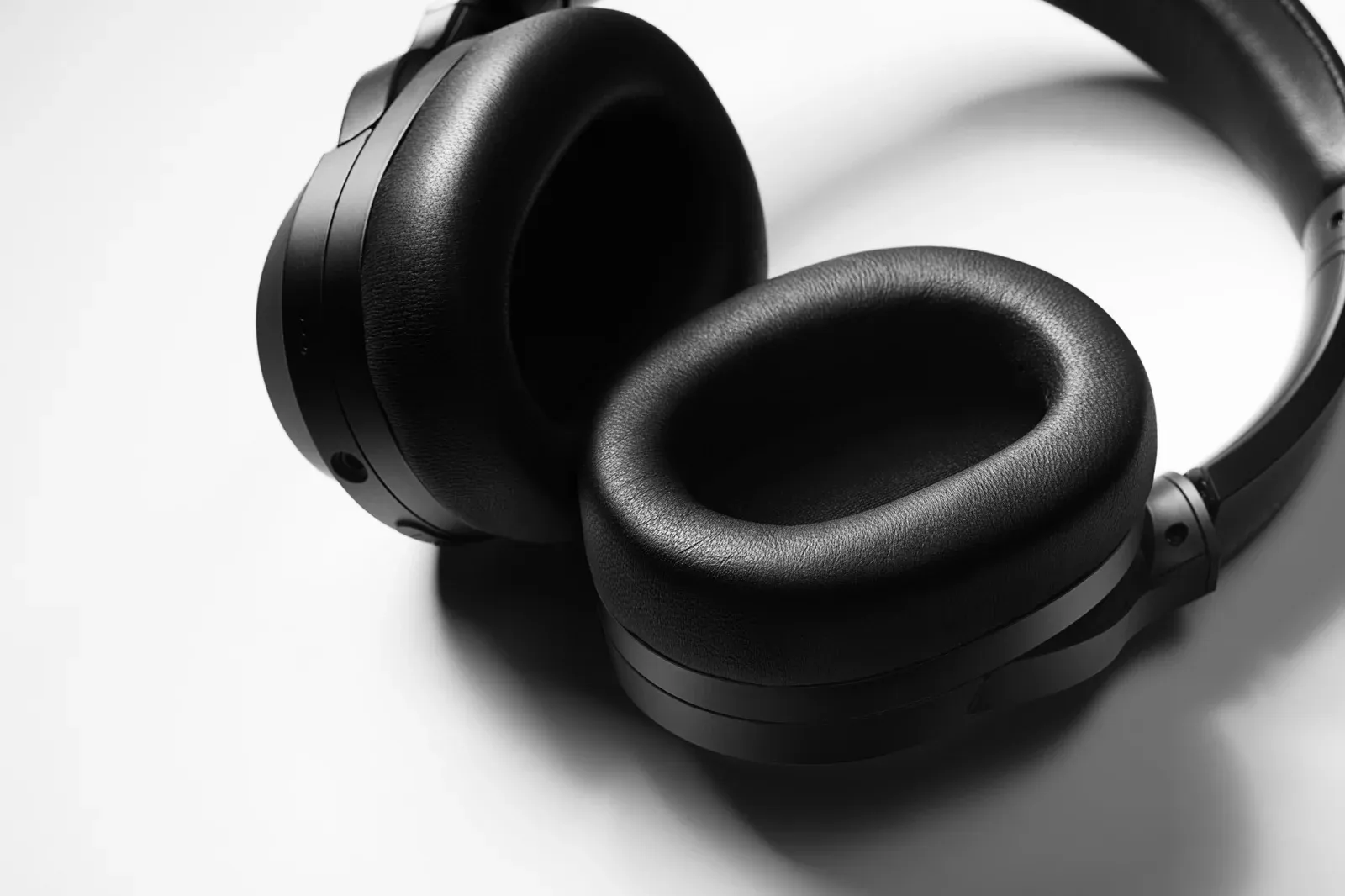 Гарнитура накладные Edifier Stax Spirit S3 черный беспроводные bluetooth оголовье - фото 8