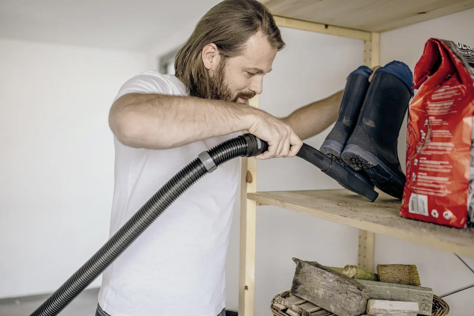 Строительный пылесос Karcher WD 3 P V-17/4/20 Workshop 1000Вт уборка: сухая/влажная/выдув/сбор воды желтый - фото 5