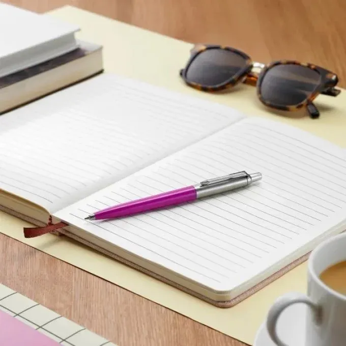 Ручка шариков. Parker Jotter Originals 2075996 Magenta M син. черн. блистер - фото 5