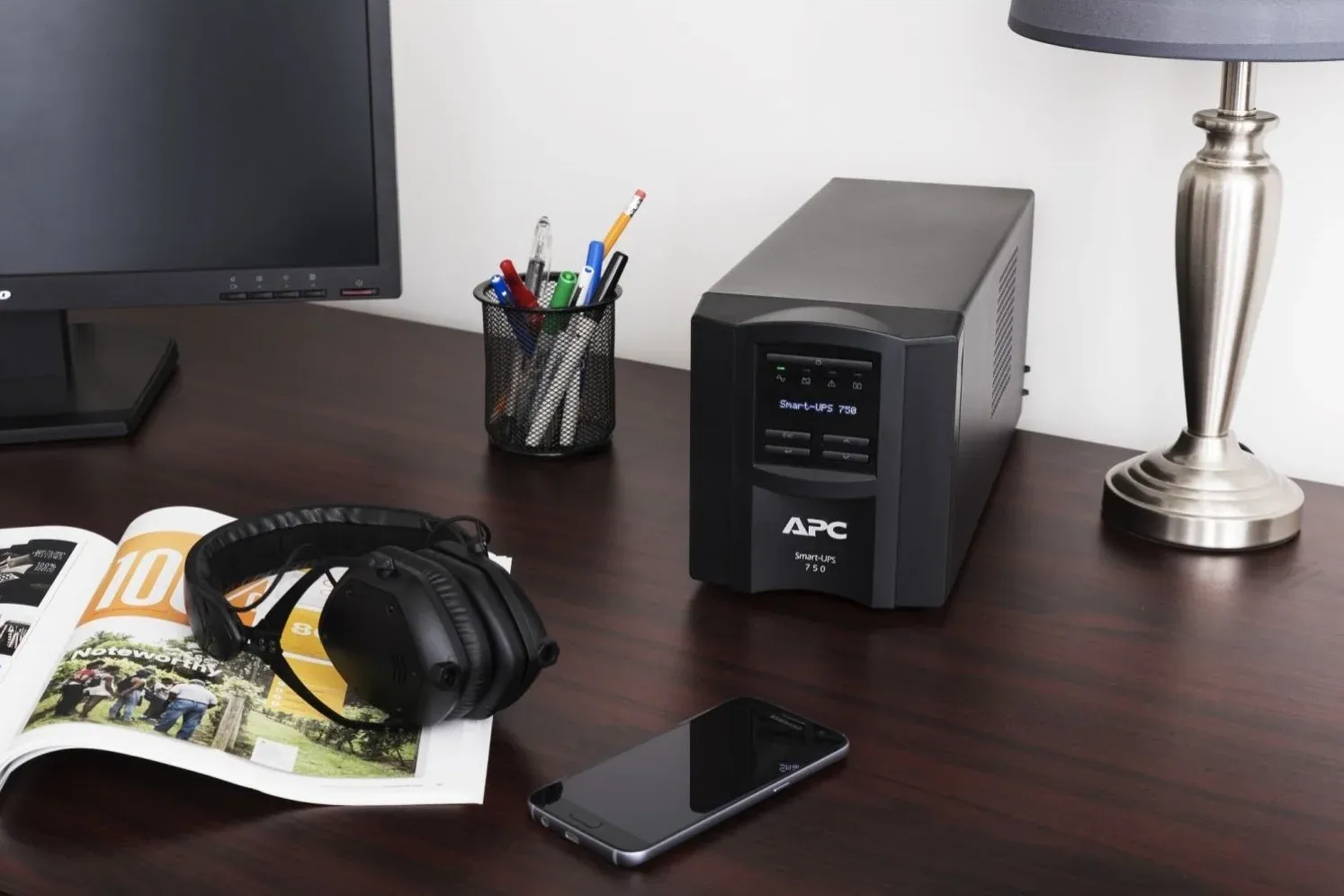 Источник бесперебойного питания APC Smart-UPS SMT750IC 500Вт 750ВА черный - фото 5
