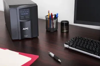 Источник бесперебойного питания APC Smart-UPS SMT1500IC 1000Вт 1500ВА черный - фото 7