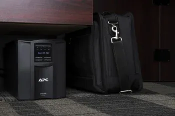 Источник бесперебойного питания APC Smart-UPS SMT1500IC 1000Вт 1500ВА черный - фото 8