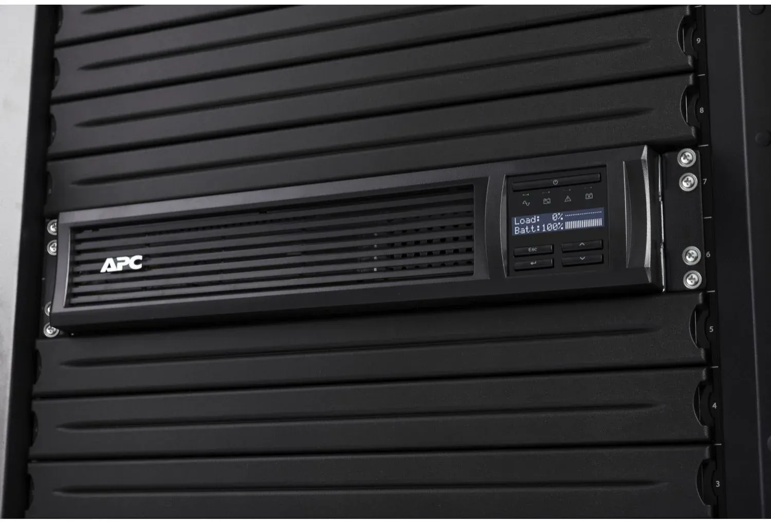 Источник бесперебойного питания APC Smart-UPS SMT3000RMI2UC 2700Вт 3000ВА черный - фото 3
