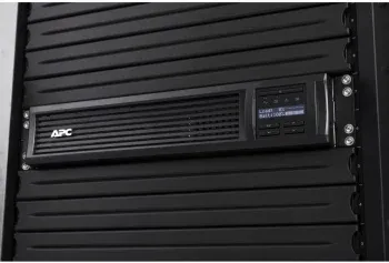 Источник бесперебойного питания APC Smart-UPS SMT3000RMI2UC 2700Вт 3000ВА черный - фото 7