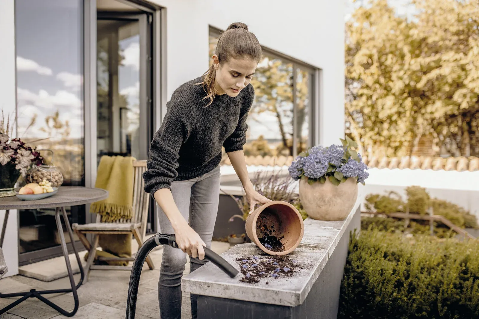 Строительный пылесос Karcher WD 5 P S V-25/5/22 1100Вт уборка: сухая/сбор воды/выдув желтый - фото 6