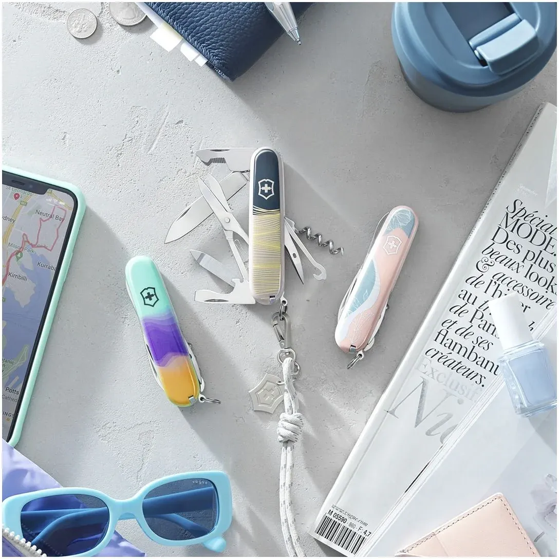 Ножи перочинные VICTORINOX Companion Paris Style розовый - фото 4