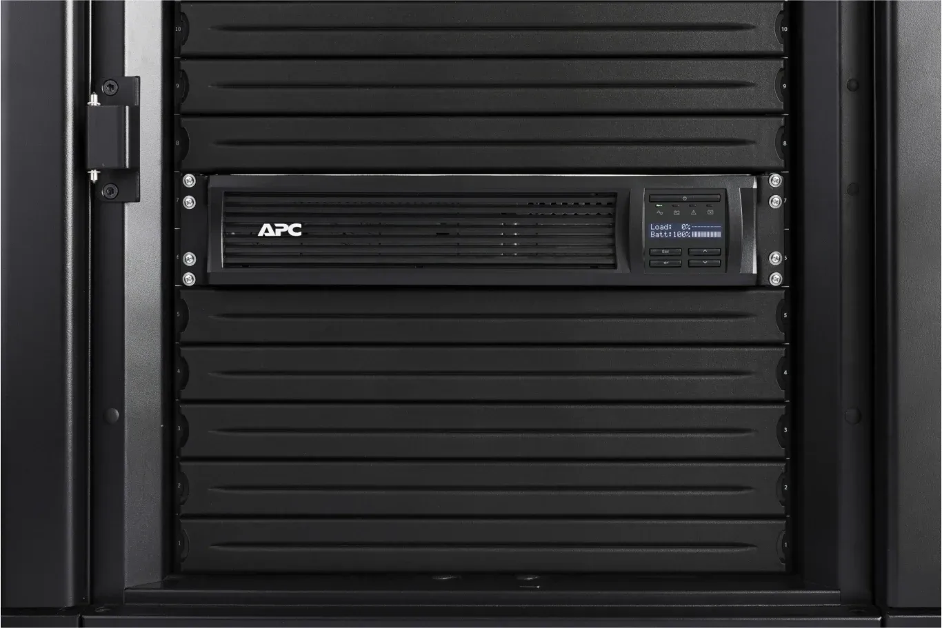 Источник бесперебойного питания APC Smart-UPS SMT1000RMI2UC 700Вт 1000ВА черный - фото 3