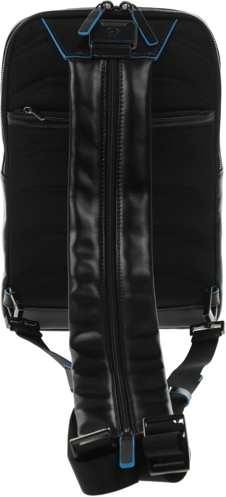 Рюкзак слинг мужской Piquadro Blue Square CA6589B2/N черный натур.кожа - фото 3