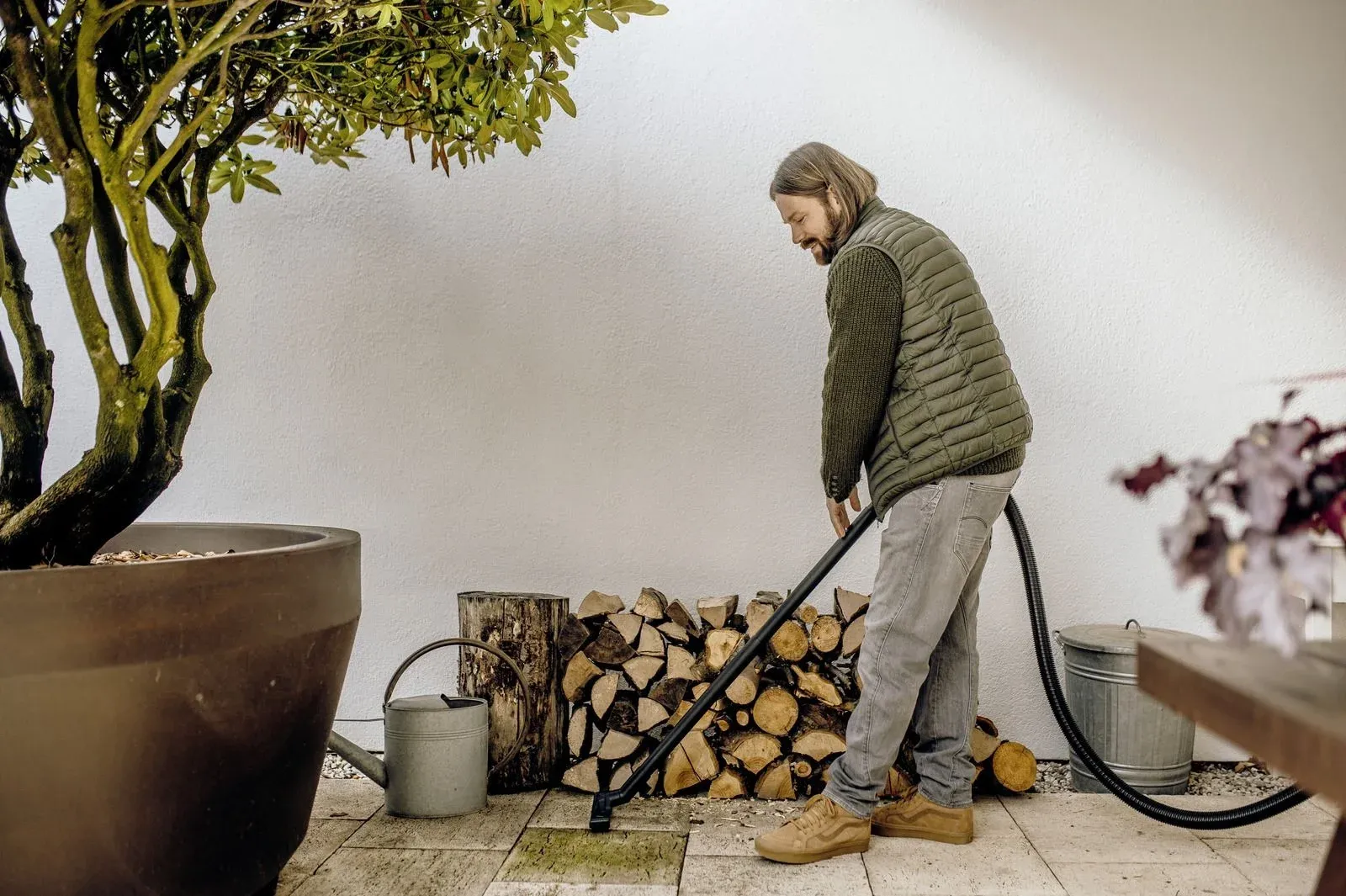 Строительный пылесос Karcher KWD 3 S V-15/4/20 AE EU 1000Вт уборка: сухая/влажная/выдув/сбор воды желтый - фото 5