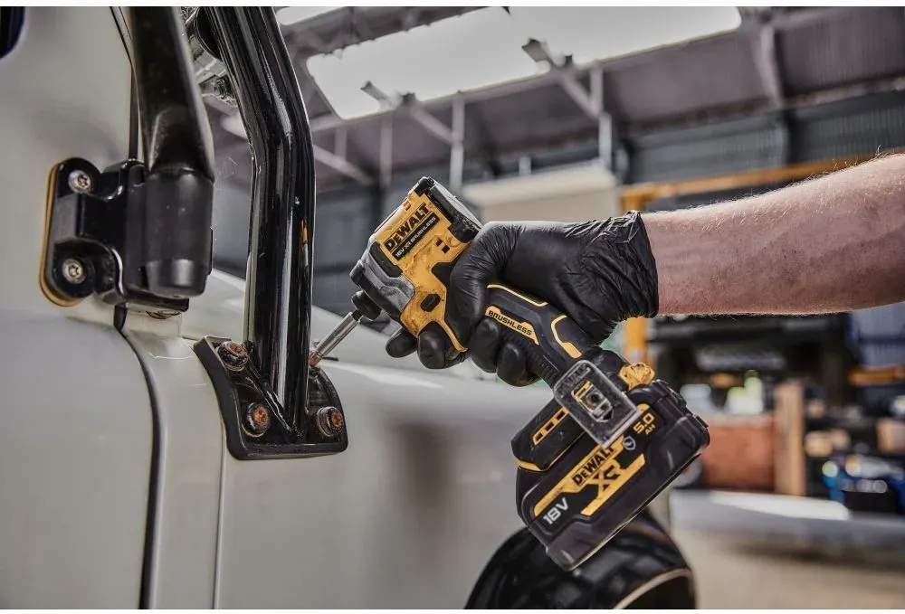 Шуруповерт DeWalt DCF850N-XJ аккум. патрон:шестигр.1/4 - фото 2