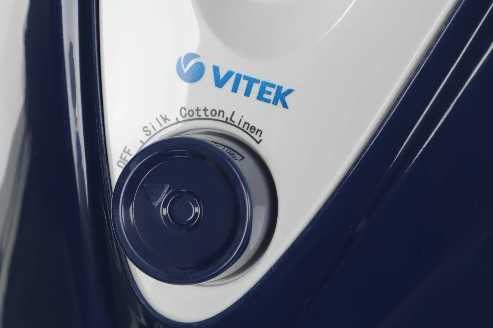 Отпариватель напольный Vitek VT-2437 1800Вт синий - фото 3