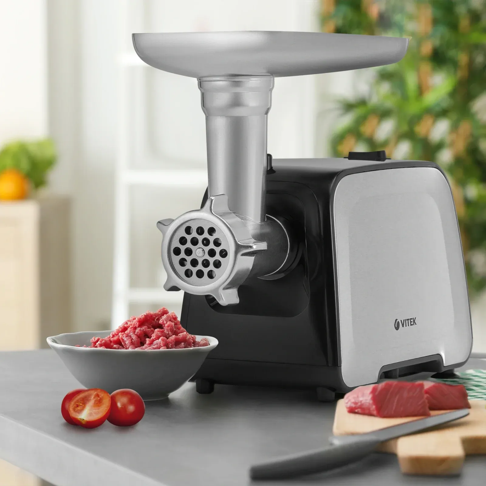 Мясорубка Vitek VT-3646 2000Вт стальной/черный - фото 4