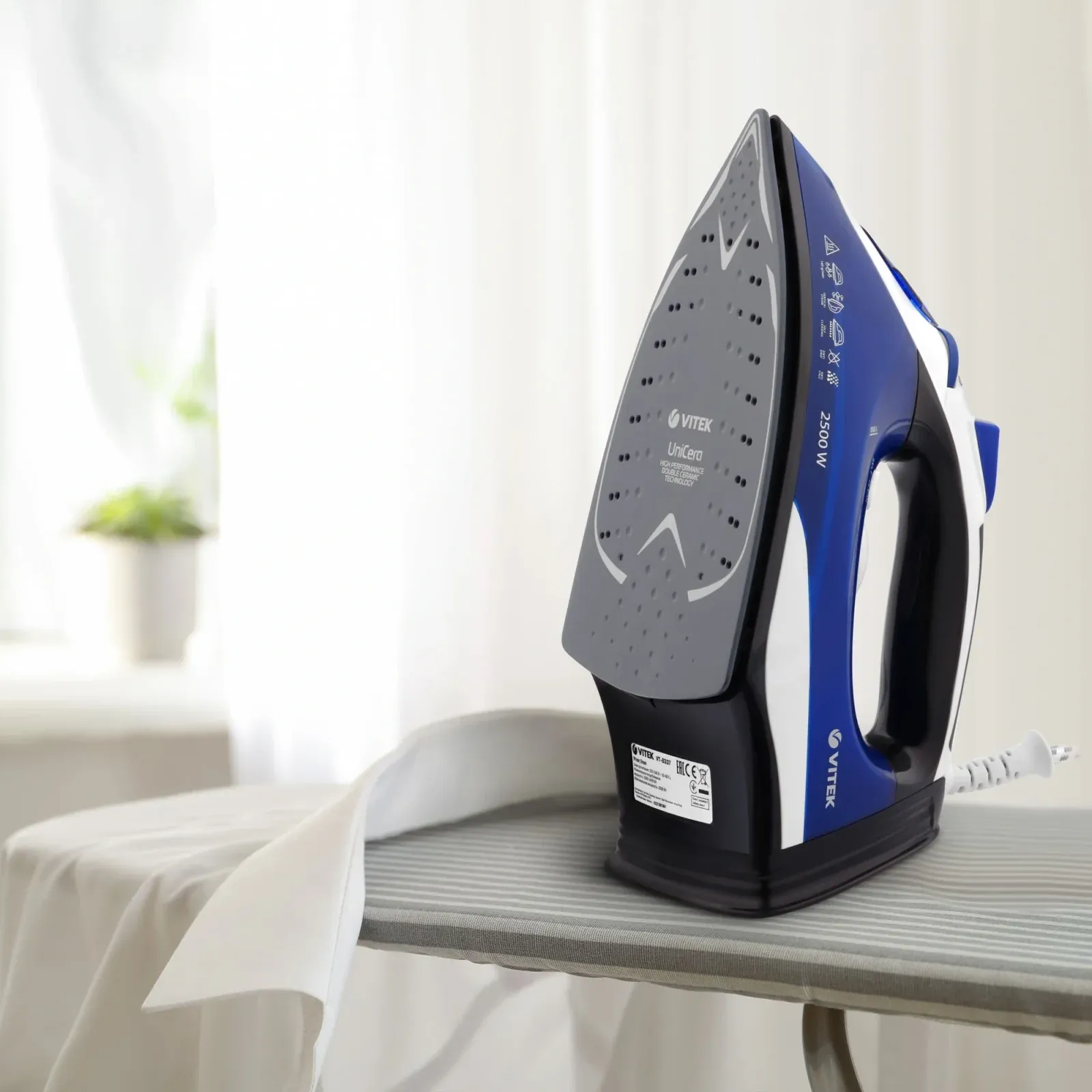 Утюг Vitek VT-8337 2500Вт синий/белый/серый - фото 7