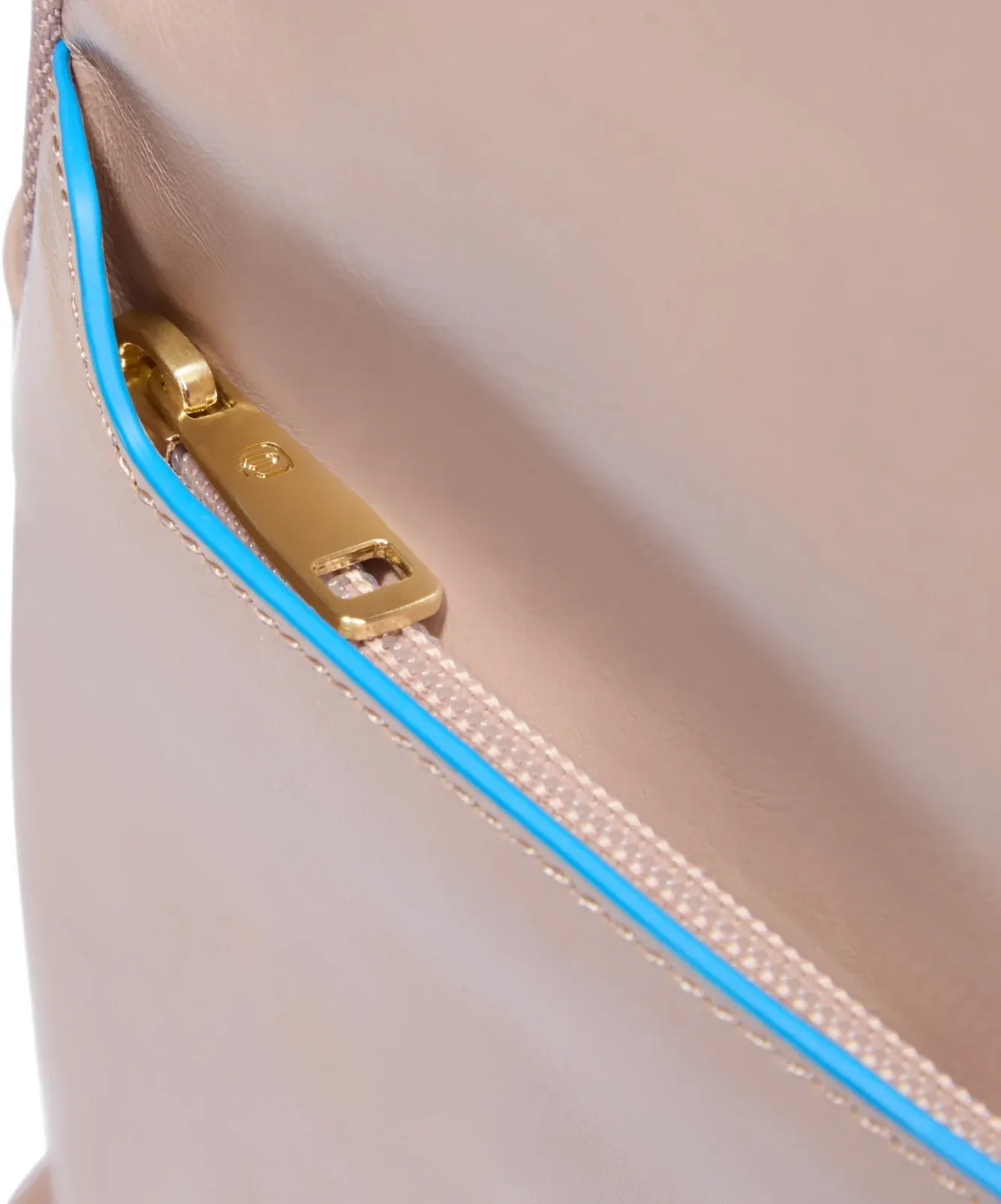 Рюкзак женский Piquadro Blue Square CA6678B2/RO2 пудровый натур.кожа - фото 5