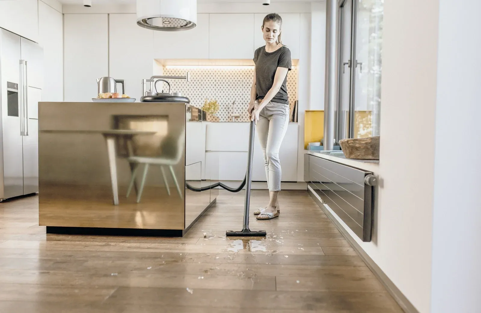 Строительный пылесос Karcher WD 2 V-15/4/18 1000Вт уборка: сухая/влажная/выдув желтый - фото 5