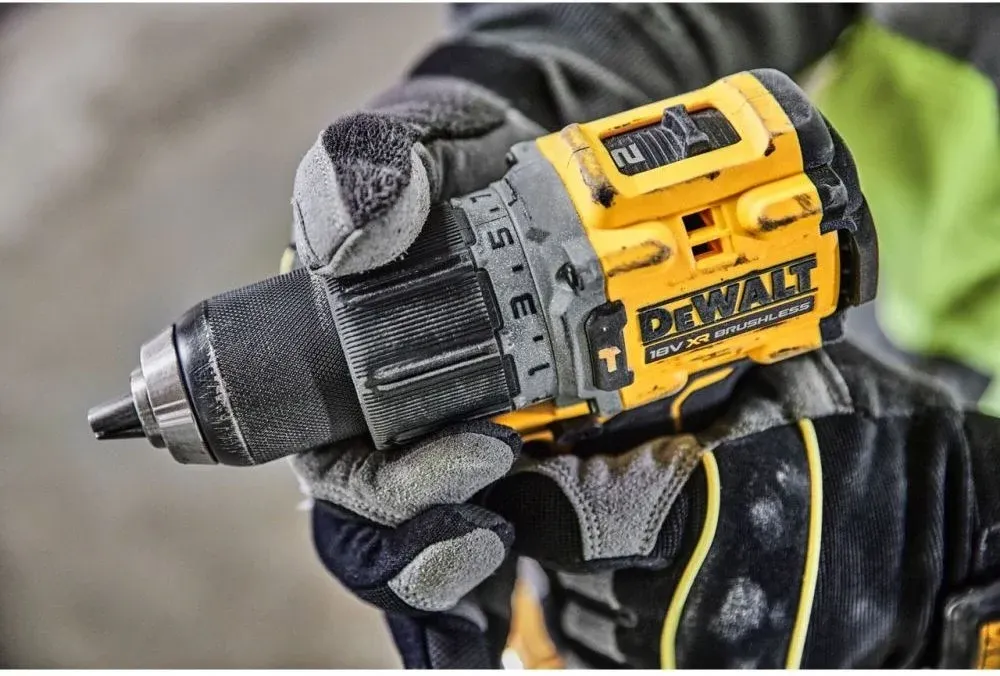 Дрель-шуруповерт DeWalt DCD805NT-XJ аккум. патрон:быстрозажимной кейс в комплекте - фото 5