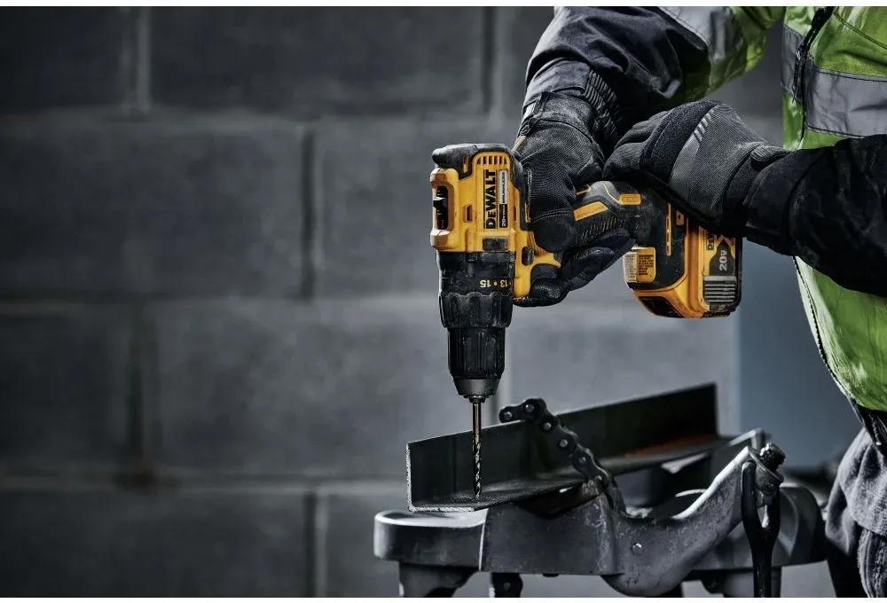 Дрель-шуруповерт DeWalt DCD777M2T аккум. патрон:быстрозажимной кейс в комплекте DCD777M2T-QW - фото 8