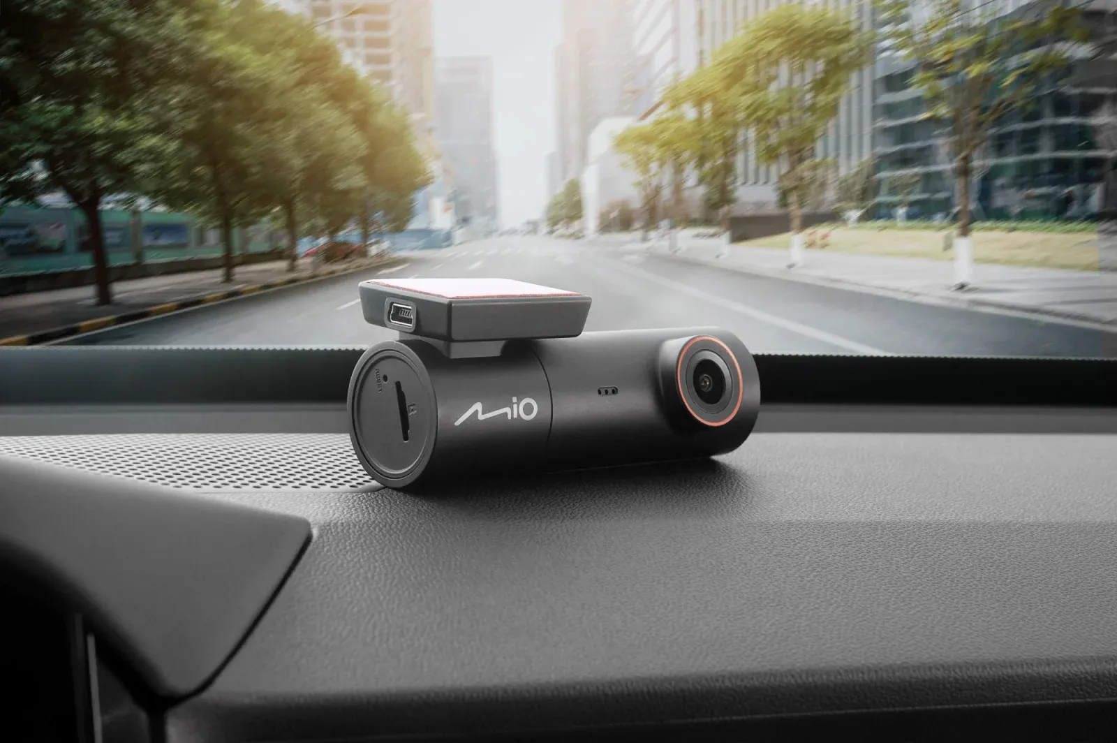 Видеорегистратор Mio MiVue J35 черный 4Mpix 2560x1440 1440p 150гр. GPS SSC3337DE - фото 6