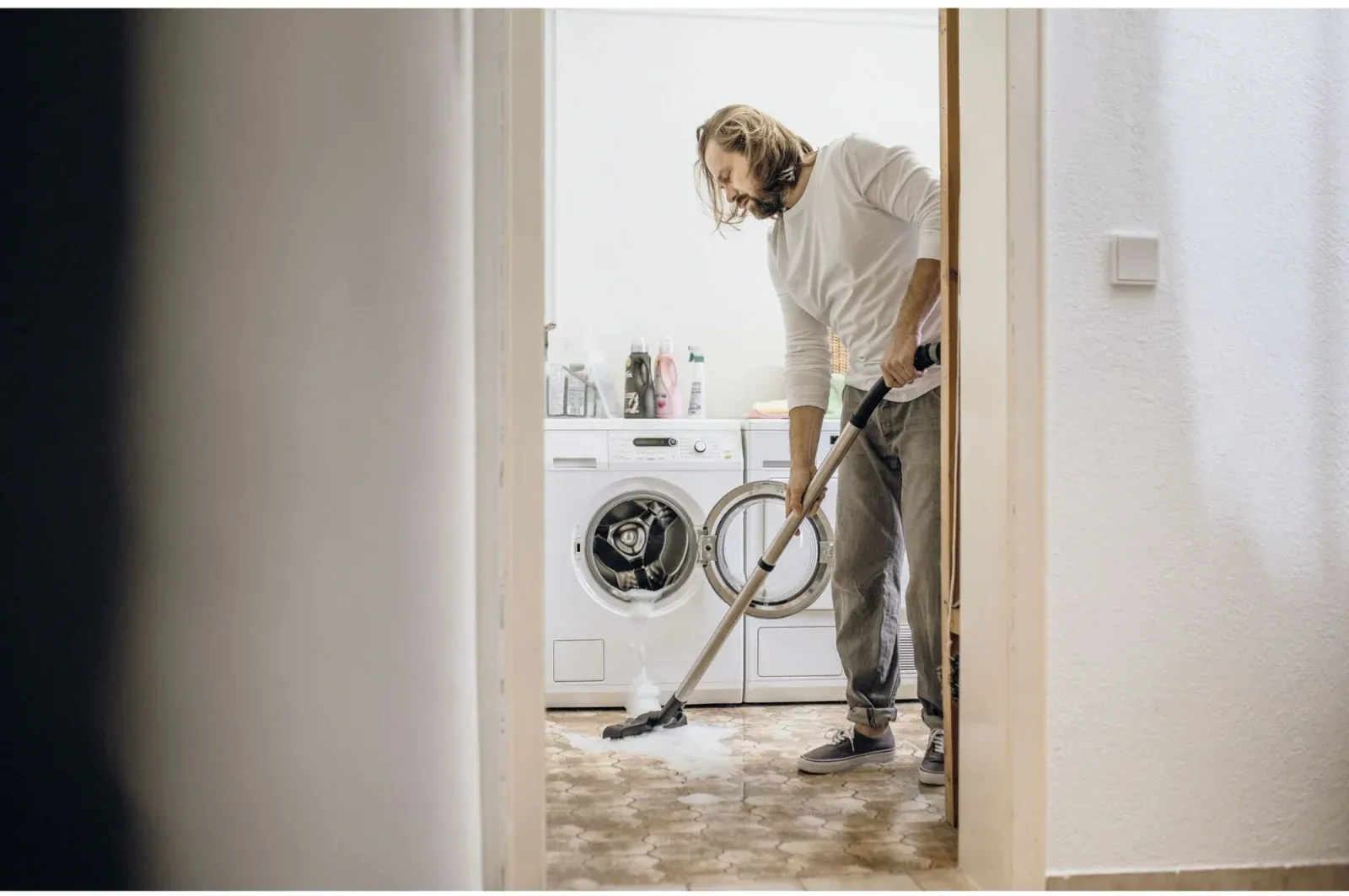 Строительный пылесос Karcher WD 6 P S V-30/8/35/T YSY 1300Вт уборка: сухая/сбор воды/выдув желтый - фото 8