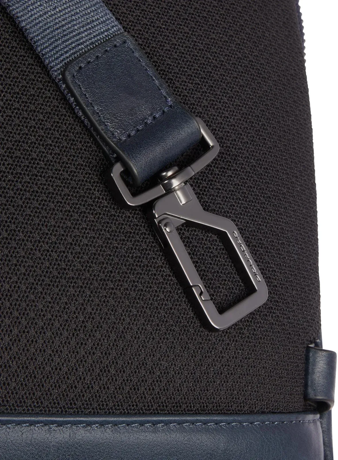 Рюкзак слинг мужской Piquadro Philip CA6790W136/BLU синий натур.кожа - фото 6