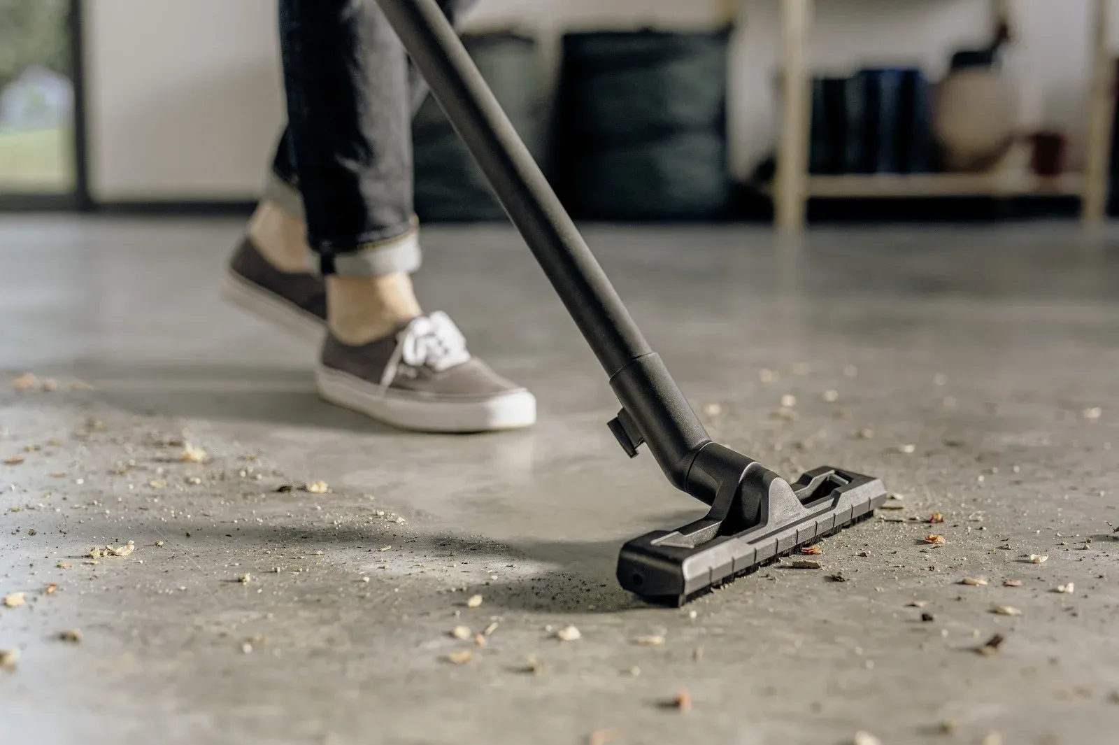 Строительный пылесос Karcher WD 2 Plus V-12/4/18 1000Вт уборка: сухая/влажная/выдув/сбор воды желтый - фото 3