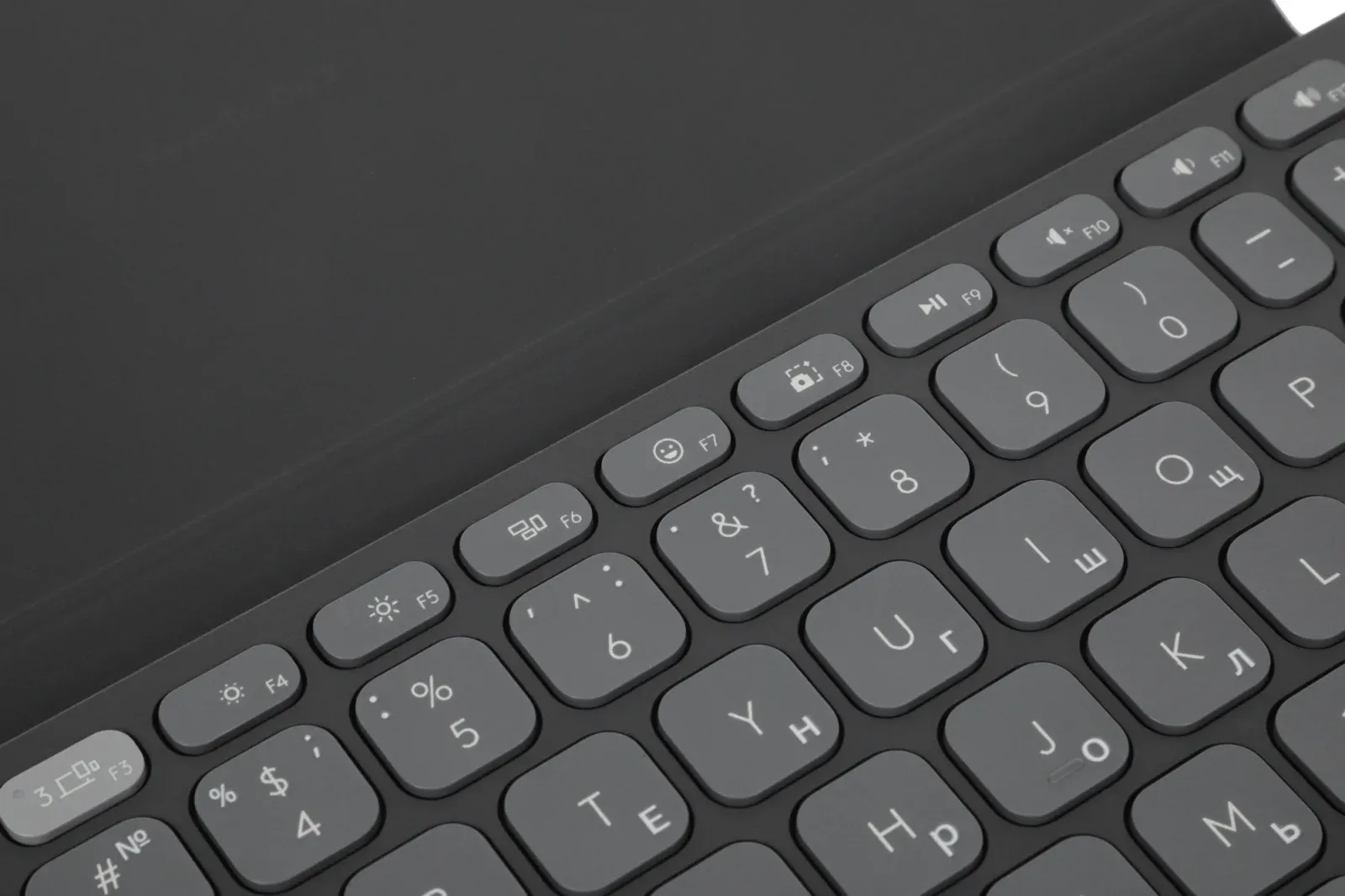 Клавиатура Logitech Keys-To-Go 2 графитовый/черный беспроводная BT slim Multimedia для ноутбука 920-012999 - фото 3