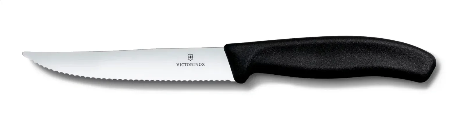 Нож кухонный Victorinox Swiss Classic Gourmet 6.7933 стальной разделочный для стейка/пиццы лезв.120мм серрейт. заточка черный - фото 1