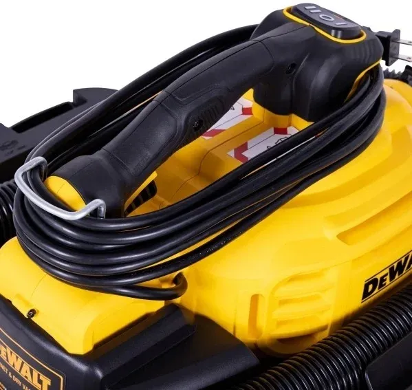 Строительный пылесос DeWalt DXV234P 1080Вт уборка: сухая/влажная/выдув/сбор воды желтый - фото 1