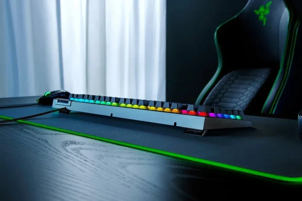 Клавиатура Razer V4 X механическая черный USB Multimedia for gamer LED RZ03-04702500-R3R1 кабель 1.8м - фото 4