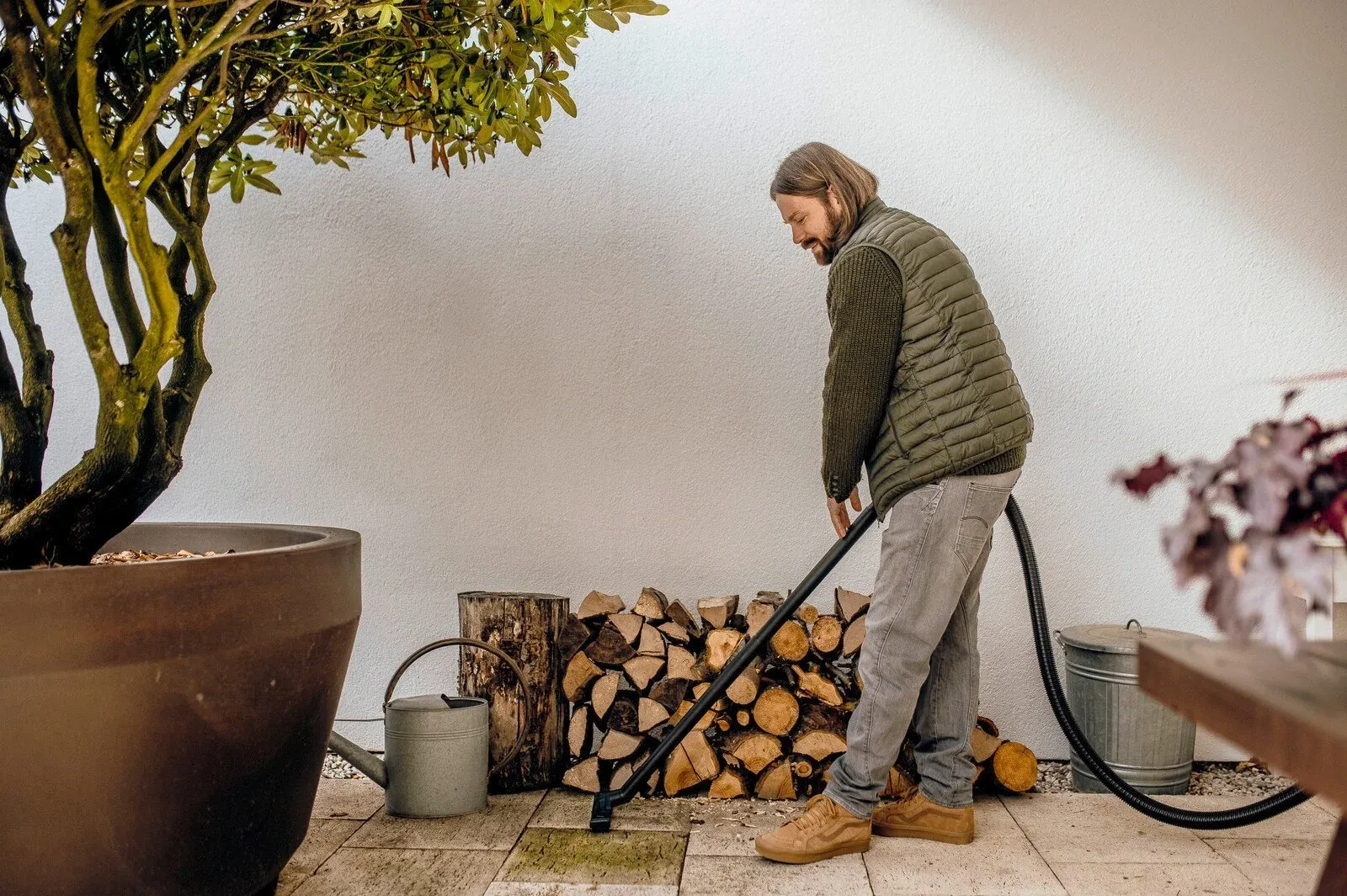 Строительный пылесос Karcher WD 3 V-17/4/20 1000Вт уборка: сухая/влажная желтый - фото 4
