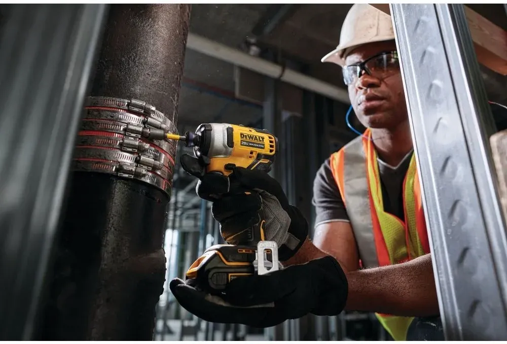 Шуруповерт DeWalt DCF809D2T-QW аккум. патрон:шестигр.1/4 кейс в комплекте - фото 6