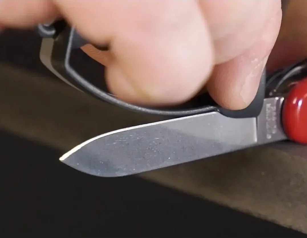 Точилка Victorinox Sharpy для перочных ножей/серрейторов серый 7.8714 - фото 2