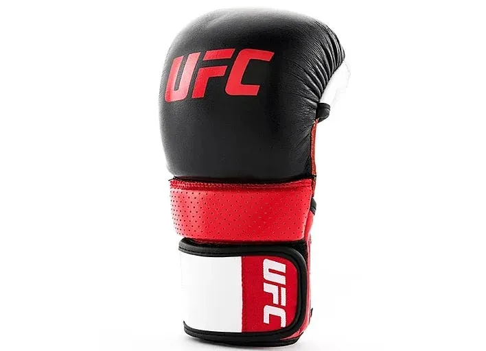 Перчатки UFC PRO для спарринга