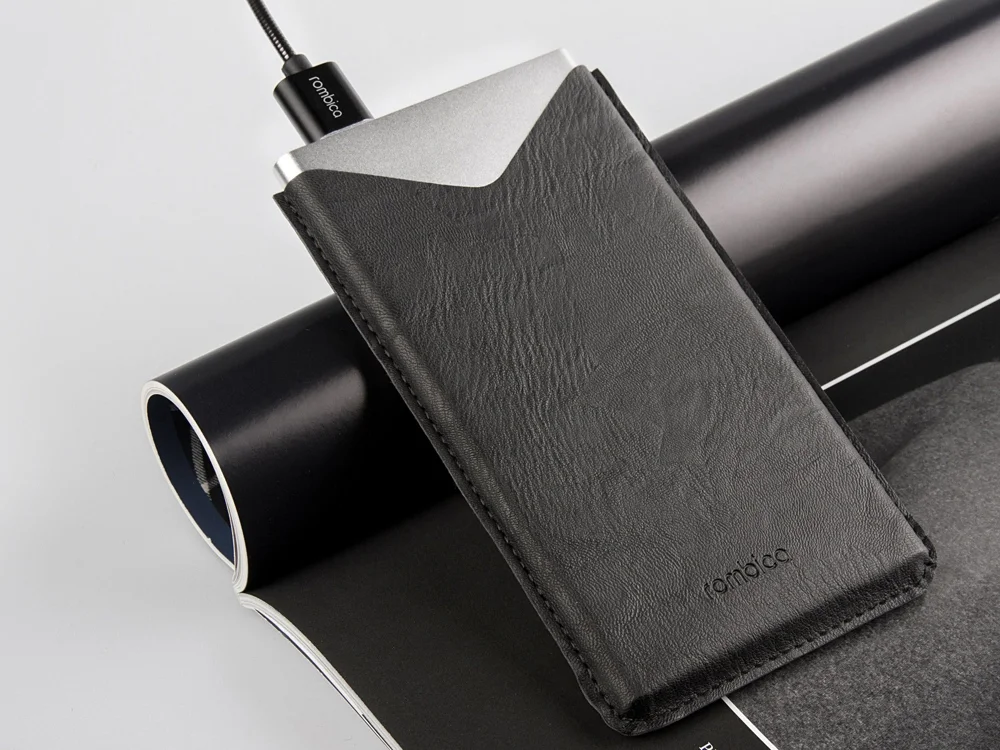 Внешний аккумулятор NEO AX70L 7000 mAh серебристый - фото 9