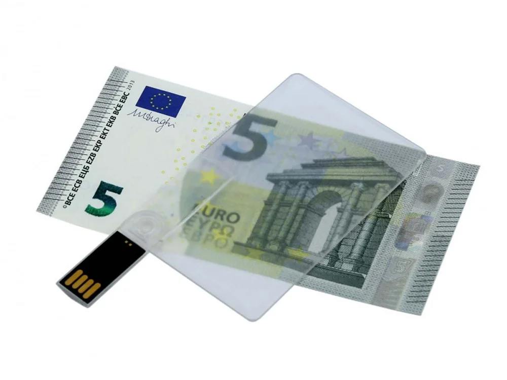 USB 2.0- флешка на 16 Гб в виде прозрачной пластиковой карты прозрачный 16Gb - фото 2